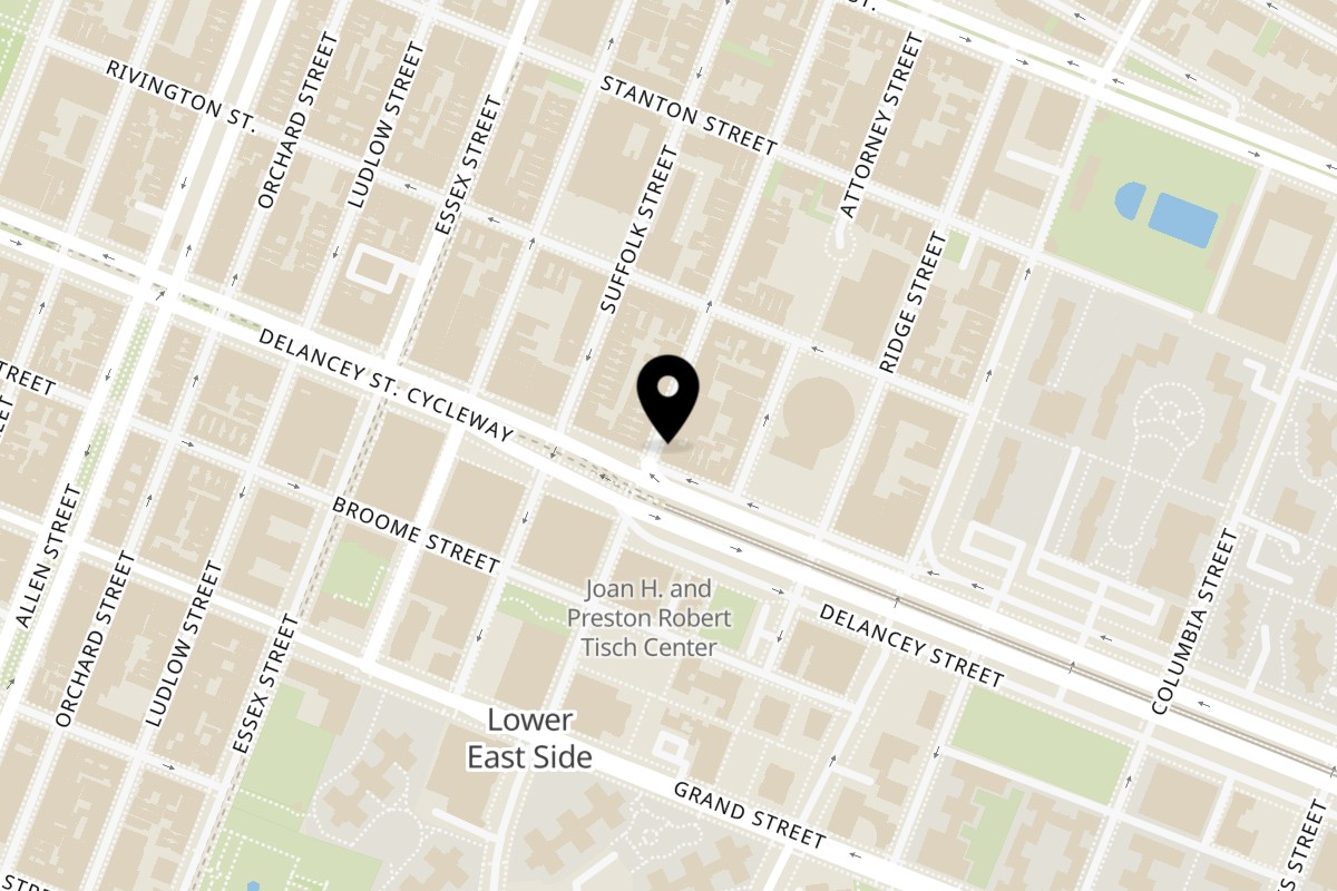 Map showing the location of La Pizza Napoli 🇮🇹 on 102 Clinton St in New York